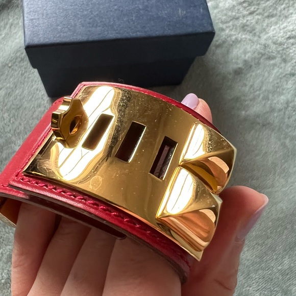 Hermes small red CDC bracelet with gold hardware - Picture 4 of 14